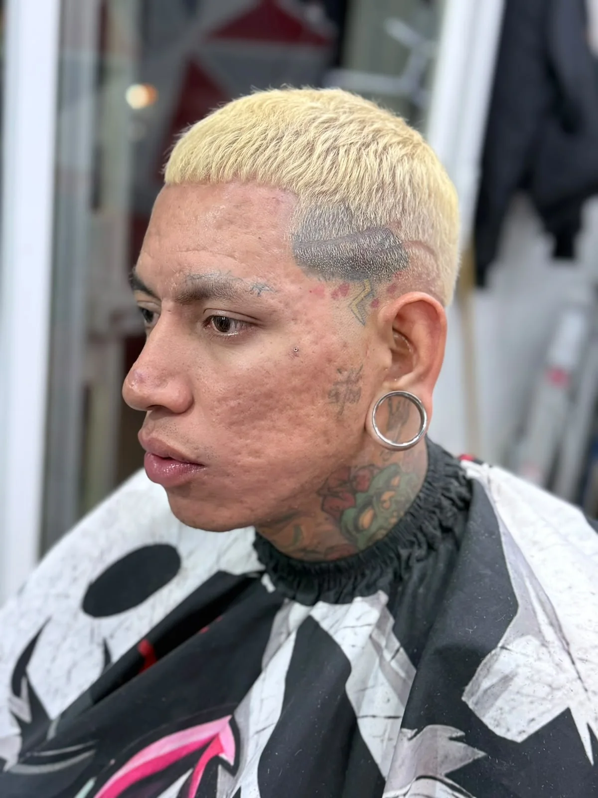 Detalle de corte y diseño lateral